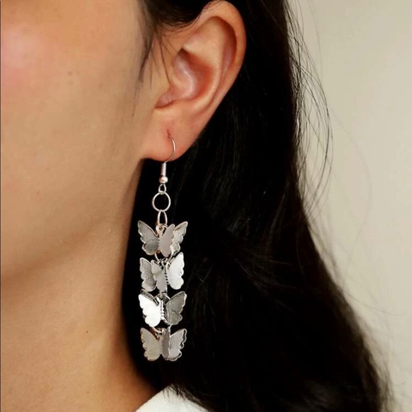 Jewelry - ✨2/$25✨3D Silver Butterflies✨